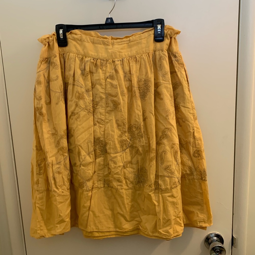 Embroidered skirt - Picture 2 of 3